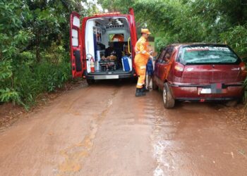 Colisão entre automóveis é registrada na estrada do Distrito de Albertos