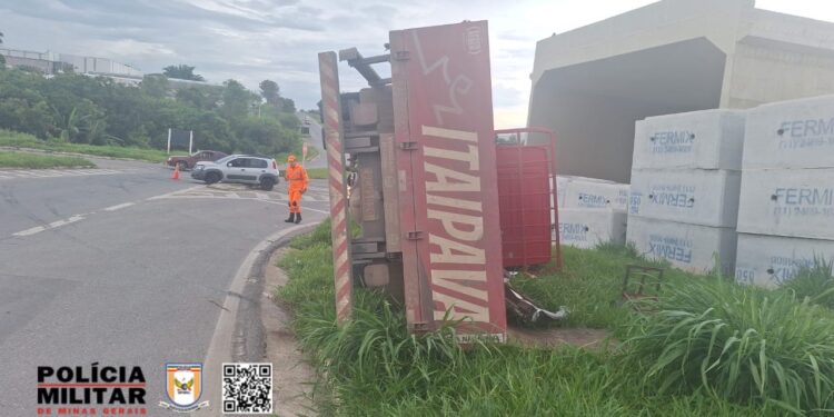 Polícia Rodoviária divulga detalhes de acidente na MG-050, em Formiga