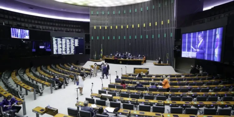 Câmara dos Deputados aprova castração química de condenados por pedofilia