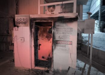 Incêndio em calcinação mobiliza Corpo de Bombeiros em Córrego Fundo