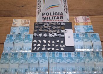 Polícia Militar apreende drogas e dinheiro durante Operação em Bambuí