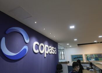 MP pede bloqueio de R$ 10 mi da Copasa por fornecer água contaminada por ‘boi morto’