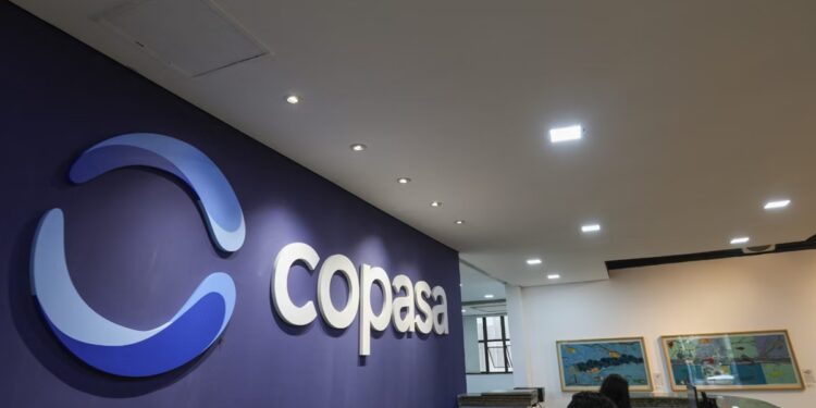 MP pede bloqueio de R$ 10 mi da Copasa por fornecer água contaminada por ‘boi morto’