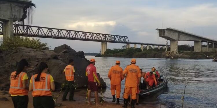 Sobe para 12 o número de desaparecidos após ponte entre Maranhão e Tocantins desabar; buscas serão retomadas