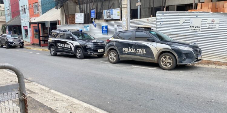 MP e Polícia Civil cumprem mandados de busca e apreensão em escritório de advocacia em Formiga