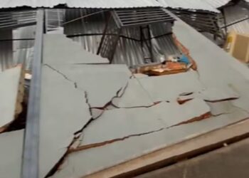 Chuva forte em Nova Serrana: muro e parte do teto de galpão de fábrica desabam