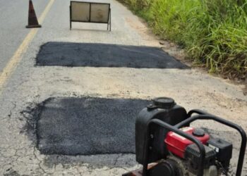 Operação Tapa-buracos é realizada em estrada de acesso à Papagaios