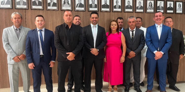 Danilo Contador e Wesley são empossados para segundo mandato em Córrego Fundo