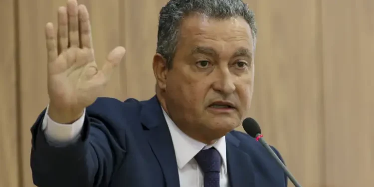 Contra inflação, Rui Costa sugere que povo troque laranja por outra fruta