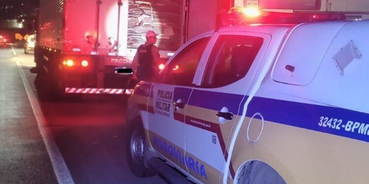 Polícia apreende carga de cigarros contrabandeados avaliada em mais de R$ 3 milhões em Formiga