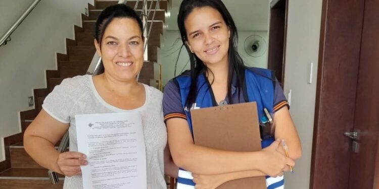 Vigilância Sanitária orienta profissionais de beleza sobre biossegurança em Córrego Fundo