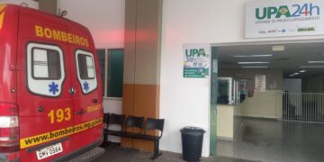 Corpo de Bombeiros de Formiga socorre idosa com mal súbito em ponto de ônibus