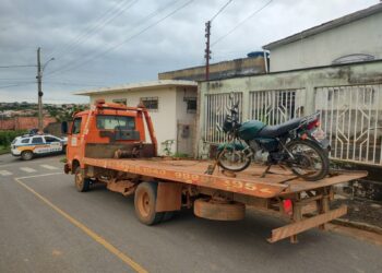 Adolescente de 15 anos é apreendido por direção perigosa em Bambuí