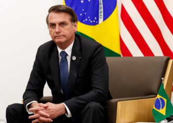 Moraes rejeita novo pedido de Bolsonaro para viagem à posse de Trump nos EUA