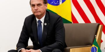 Moraes rejeita novo pedido de Bolsonaro para viagem à posse de Trump nos EUA