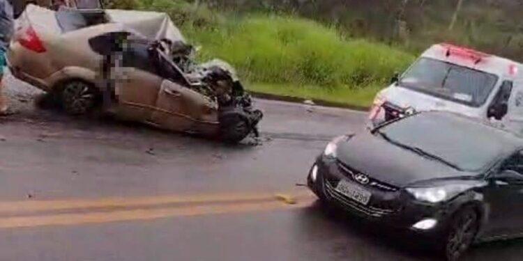 Cinco pessoas morrem e duas ficam feridas em acidente na BR-040, em Minas