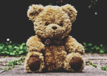 MG: mulher é suspeita de dar bebida alcoólica e levar filha de 2 anos para a noitada