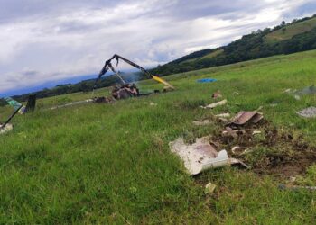 Queda de helicóptero mata três pessoas em fazenda no interior de Minas Gerais