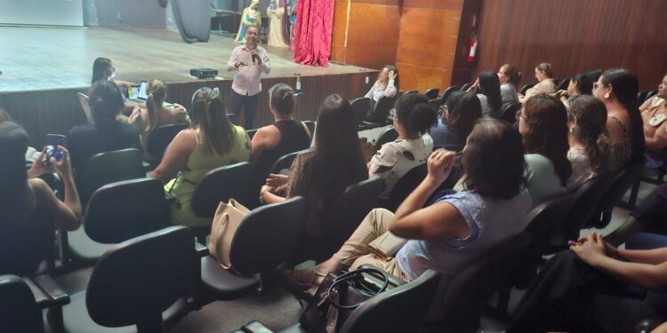 Arcos: Secretaria de Integração Social realiza 1º Encontro de Profissionais do SUAS