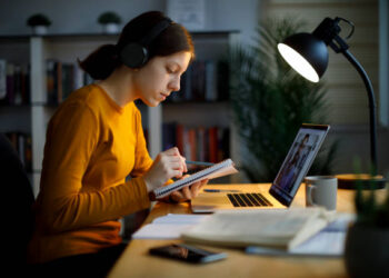 Lula assina até fevereiro decreto que regulamenta ensino a distância