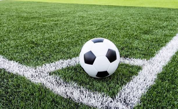 Escolinha de futebol retoma as atividades em Córrego Fundo; saiba como se inscrever