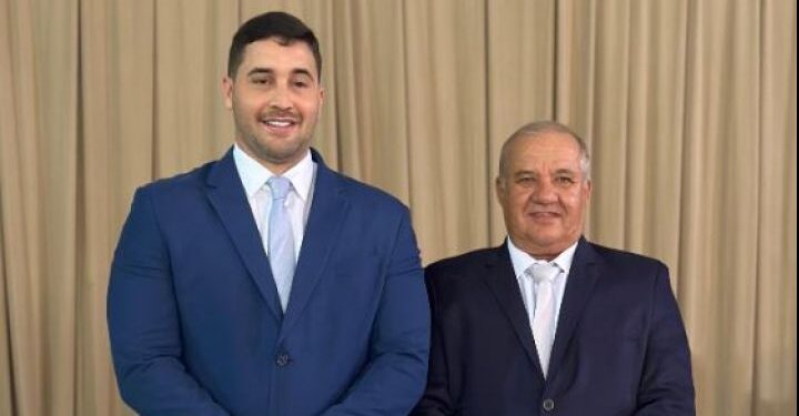 IItamar da Tamafe e Pedro Vilela assumem Prefeitura de Pains com promessas de mudanças