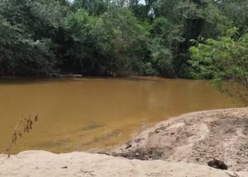 Corpo de menino de 10 anos que se afogou no Rio Lambari, em Nova Serrana, é encontrado