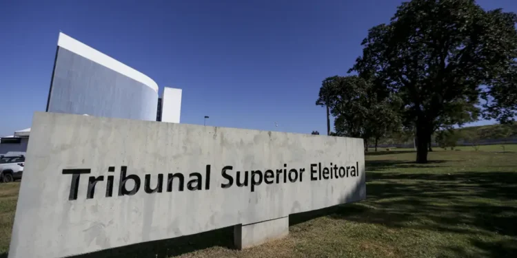 Eleitores que não votaram no 2º turno têm até terça para justificar