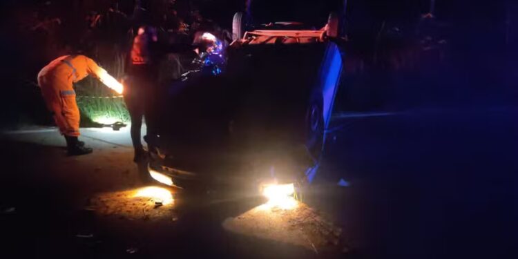 Motorista morre ao perder o controle da direção e bater em barranco na AMG-0370, em Perdigão