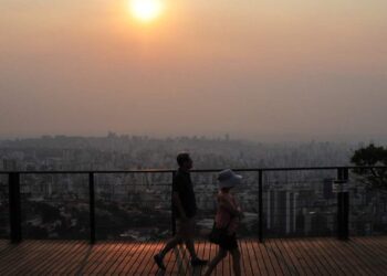 Terceira onda de calor do país em 2025 atinge Minas nesta semana