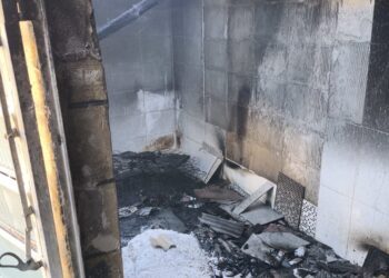 Incêndio atinge residência no bairro Rosa Mística