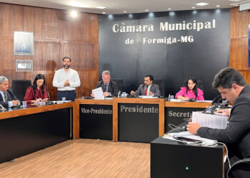 Câmara Municipal aprova projetos voltados para mulheres e jovens e discute demandas da população