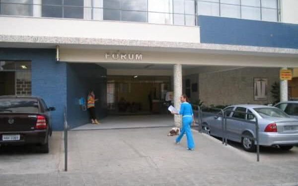 Prefeito de Formiga tenta reverter destinação de prédio do antigo Fórum para a Câmara, mas local deverá sediar delegacia