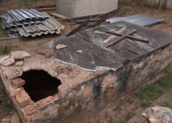 Túmulo é violado e crânio humano é furtado de cemitério em Divinópolis