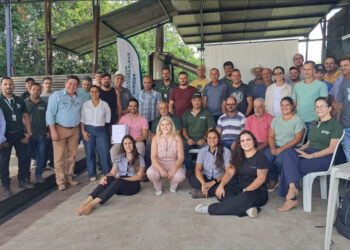 Dia de Campo reúne produtores de cachaça em Córrego Fundo e destaca avanços no setor