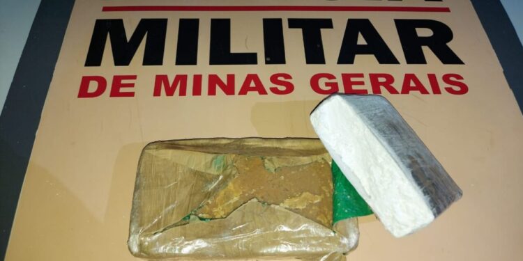 Homem é preso com cocaína e crack na MG-050, em Formiga