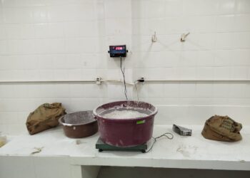 Quatro são presos após descoberta de fábrica clandestina de suplementos alimentares em Formiga