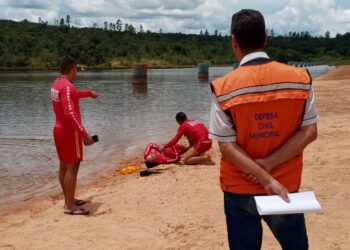 Bombeiros de Arcos realizam treinamento intensivo de salvamento aquático e APH com foco no Carnaval