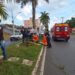 Colisão entre carro e motocicleta deixa mulher ferida na Avenida Magalhães Pinto, em Arcos