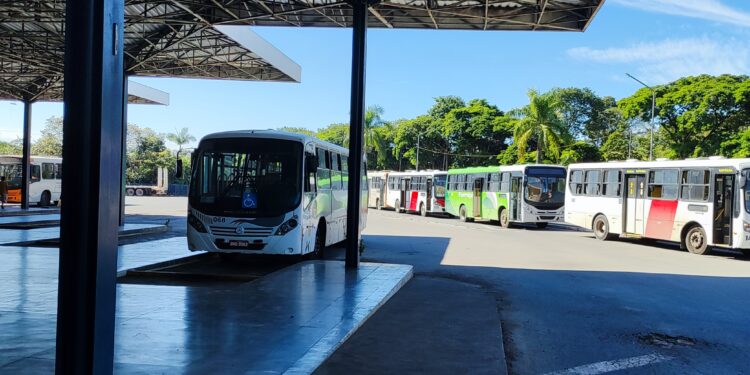 Serviço de transporte público funciona parcialmente nesta quarta-feira, em Formiga