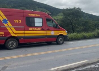 Colisão entre carro e moto deixa homem ferido na zona rural de Formiga