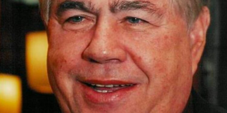 Ex-governador de MG Newton Cardoso morre em Belo Horizonte