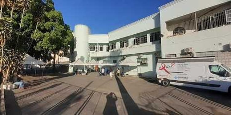 Técnica de enfermagem é exonerada por usar horário do expediente para gerenciar buffet próprio em Divinópolis