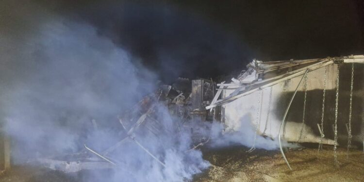 PMRv divulga informações sobre colisão entre caminhões que provocou incêndio en carga de café