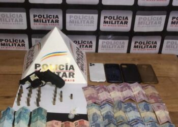 Polícia militar de Bambuí prende suspeito e apreende arma em ação contra tráfico no bairro Lava-Pés