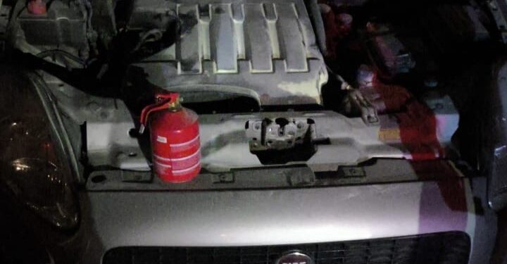 Incêndio em veículo é registrado na Rua São Paulo