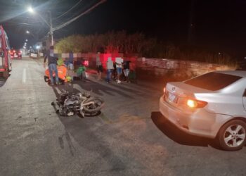 Colisão entre automóvel e motocicleta deixa um ferido na Avenida Brasil, Formiga