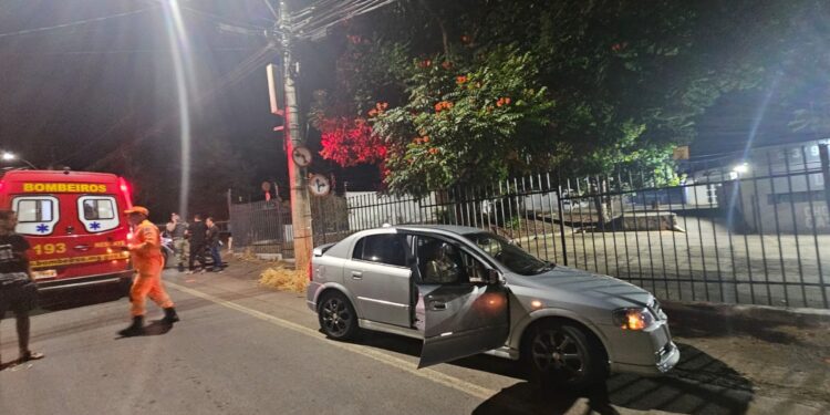 Colisão entre carro e moto deixa dois feridos no bairro Mangabeiras, em Formiga