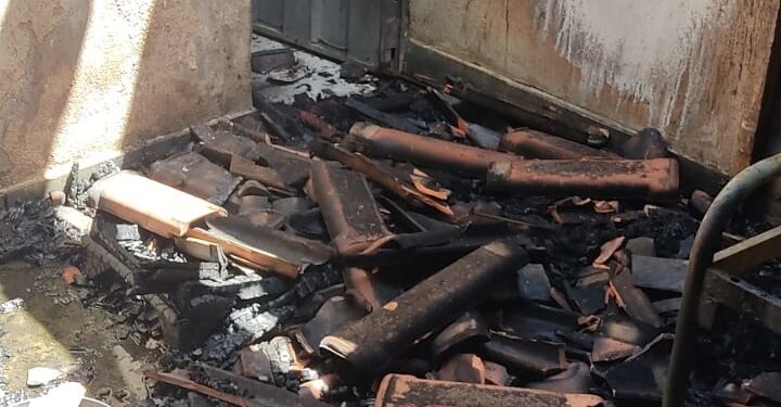 Incêndio com indício de crime é registrado em residência em Lagoa da Prata