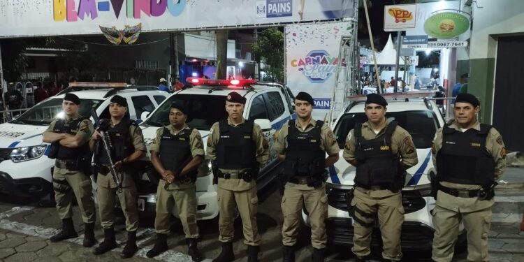 Início do Carnaval em Pains é marcado pela segurança dos foliões